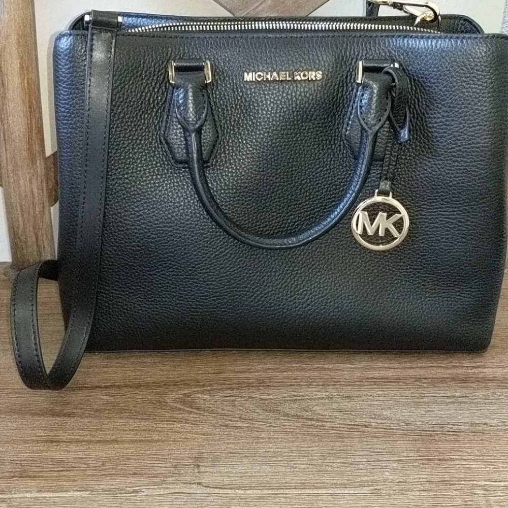 Michael kors black satchel handbag